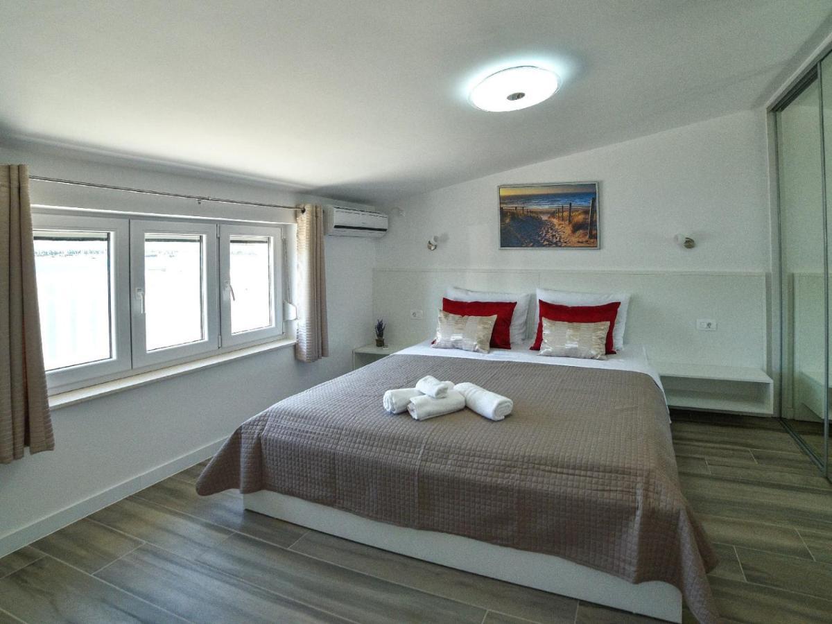 Apartmani Antonia 特罗吉尔 外观 照片