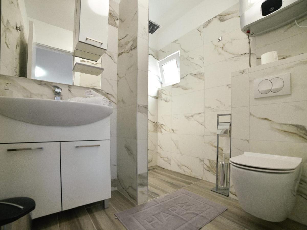 Apartmani Antonia 特罗吉尔 外观 照片