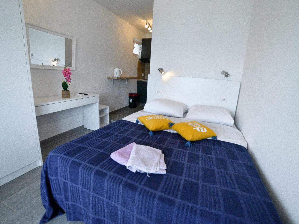 Apartmani Antonia 特罗吉尔 外观 照片